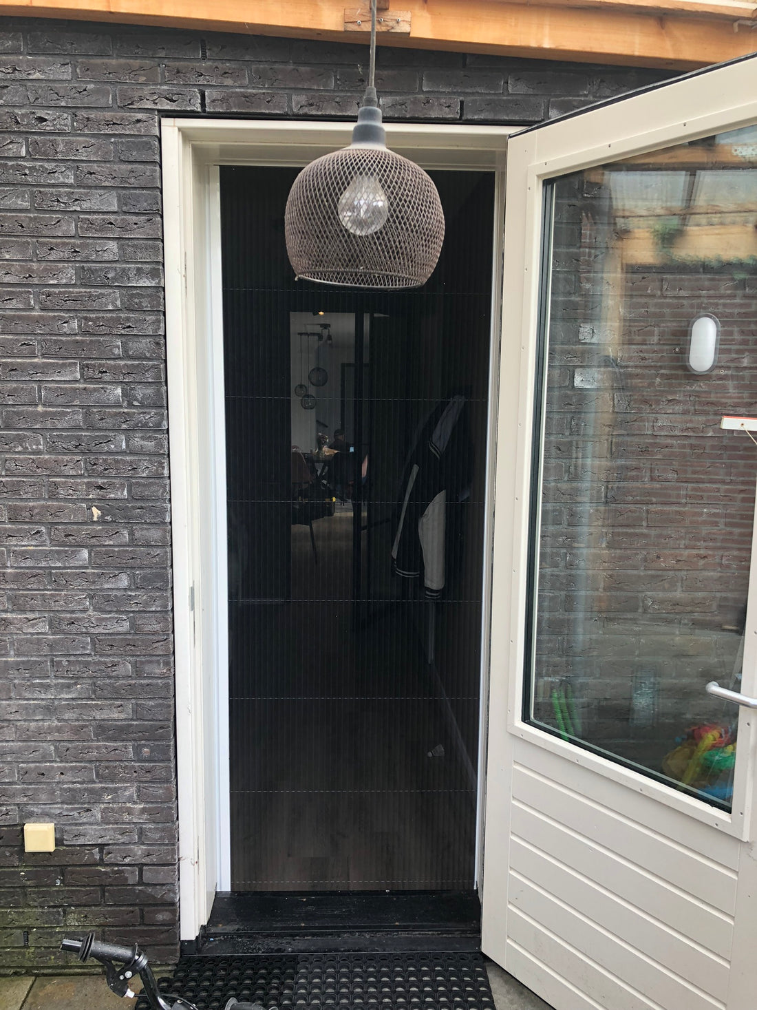 Plissé hordeuren voor deuren in Wierden